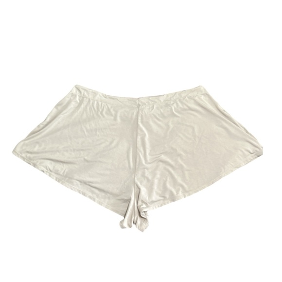 Skims || NWT || Sleep Shorts in Stone - Picture 4 of 8